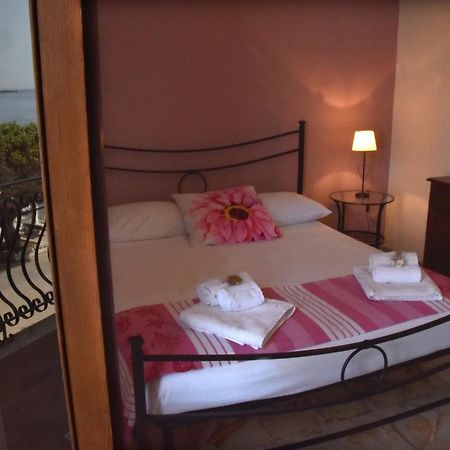Plaza Apartment Giardini Naxos Exterior photo